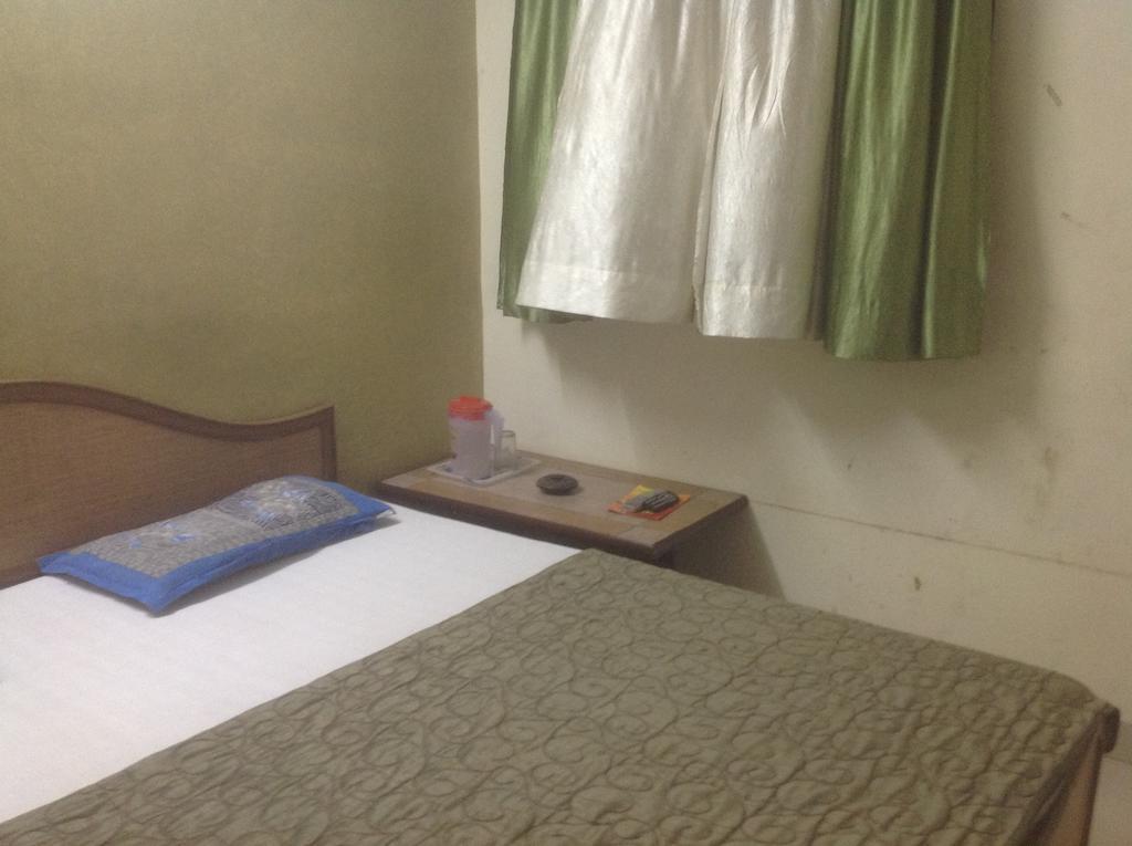 Hotel Kamal Kunj Jaipur Quarto foto